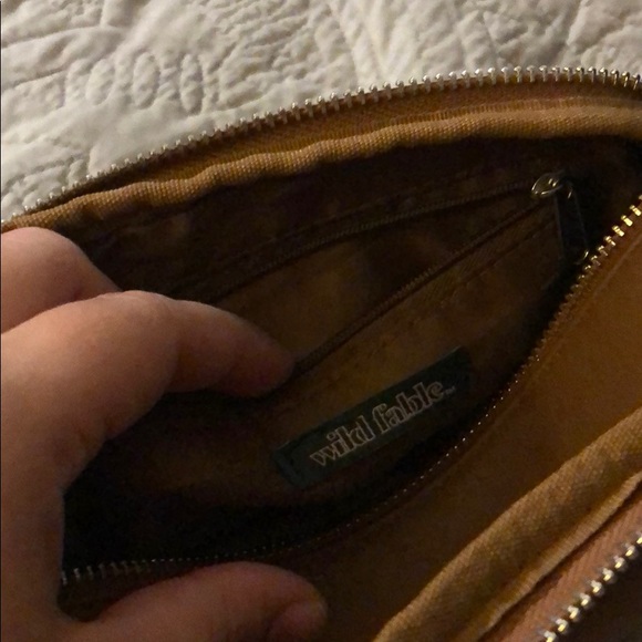 Wild Fable Small Crossbody (small water stain) - Picture 4 of 5